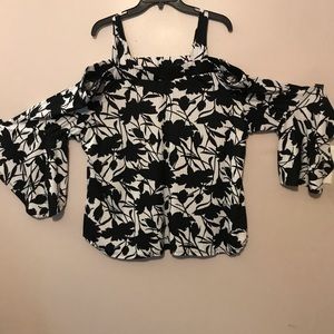 Black&White off the shoulder top very beautiful.